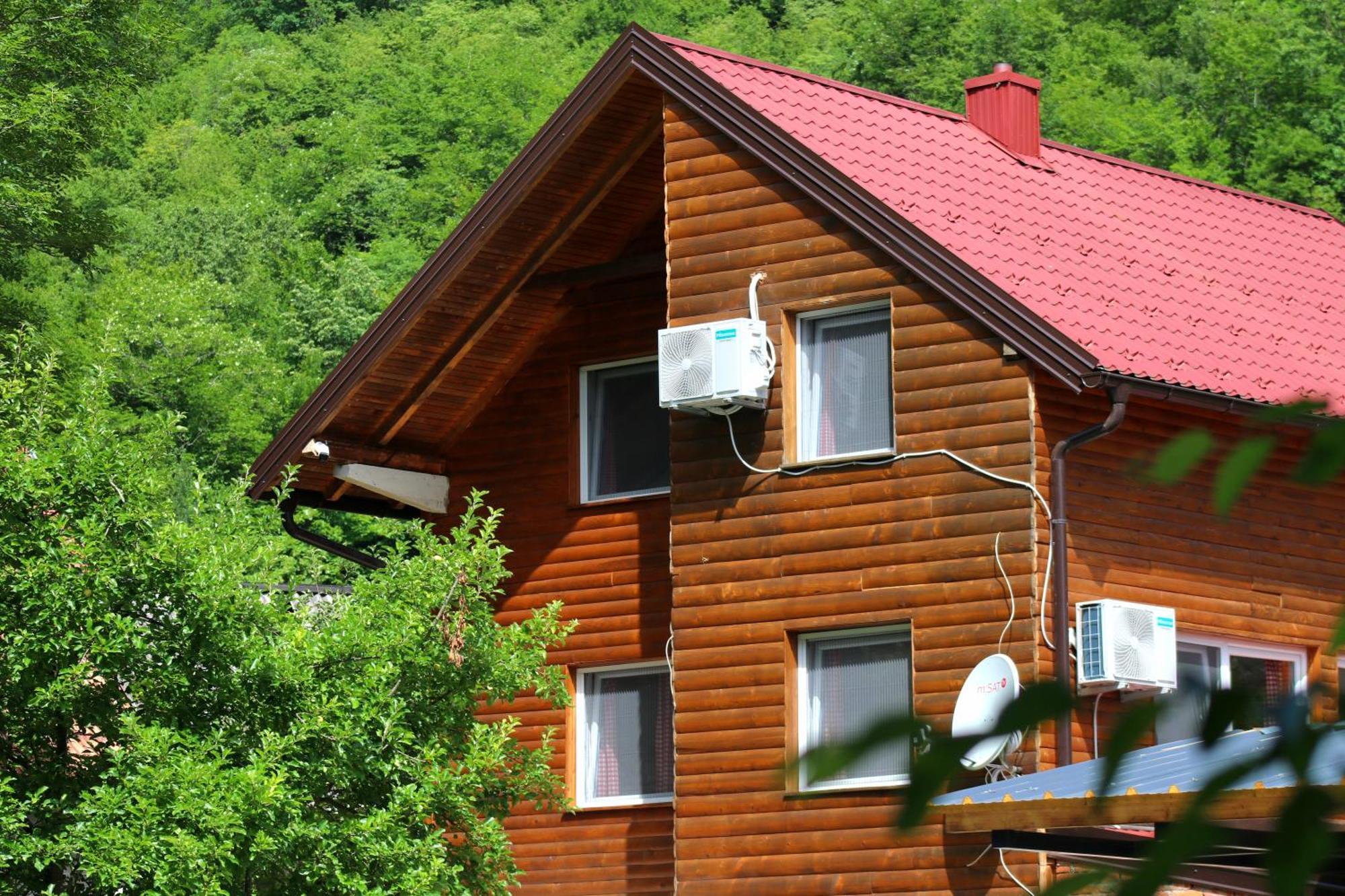 Domacinstvo Na Kraju Svijeta Guest House Sipovo Exterior foto