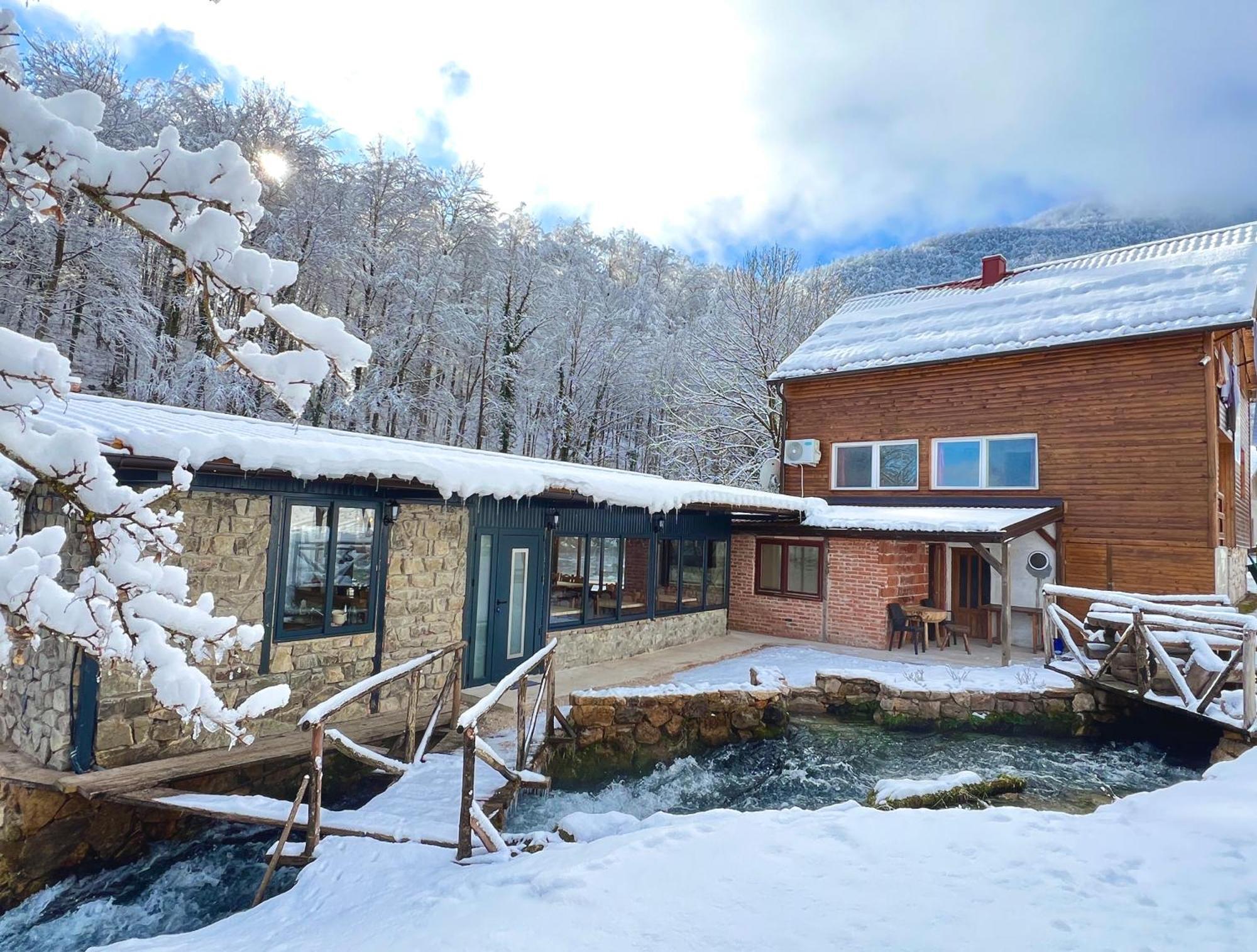 Domacinstvo Na Kraju Svijeta Guest House Sipovo Exterior foto